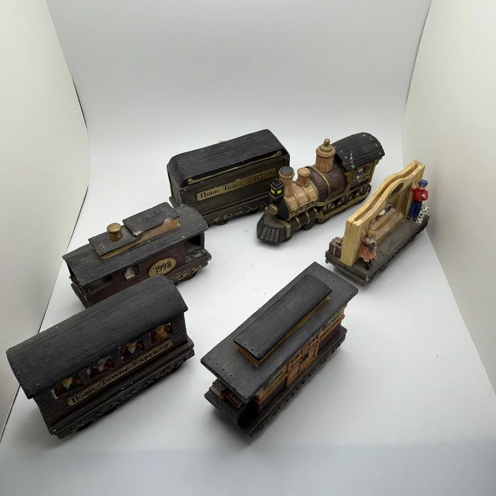 JC Penney 1998 Home Towne Express Train 6 Piece Set Complete with Boxes